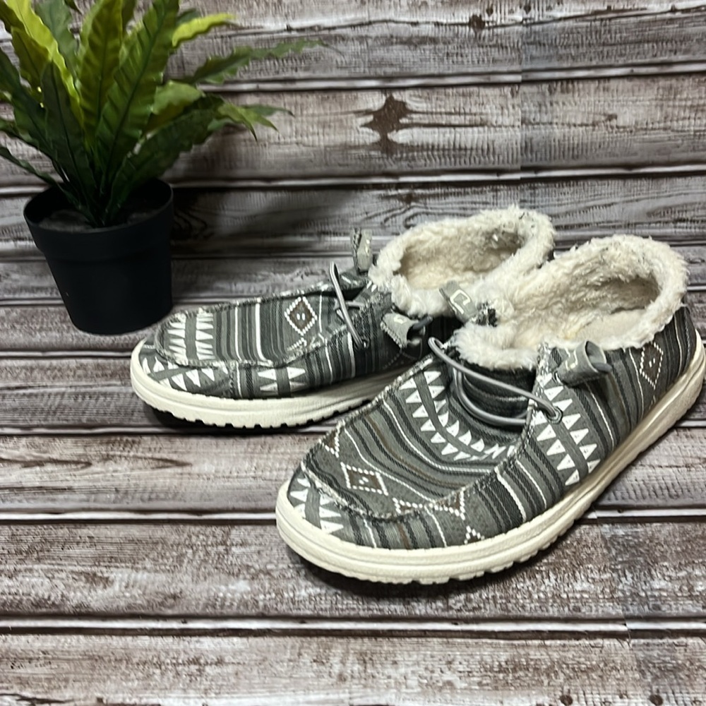 Hey Dude Gray and White Pattern Flats Size Women’s 6